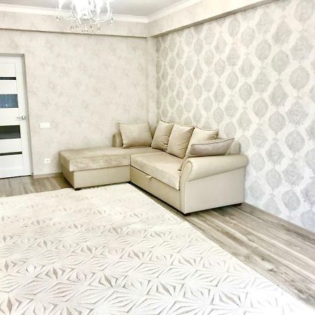 Center Apartment On Albisoara Street Kischinau Exterior foto