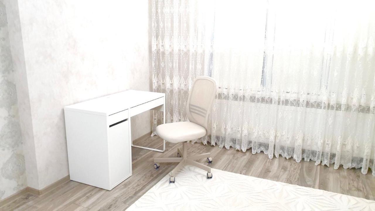 Center Apartment On Albisoara Street Kischinau Exterior foto